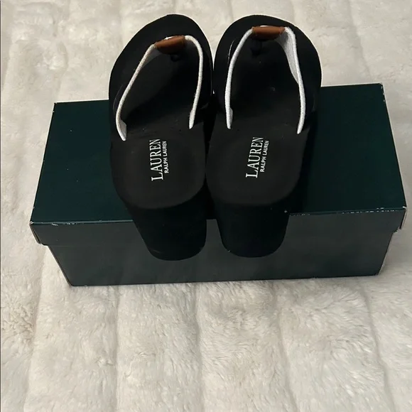 Lauren Ralph Lauren Black and White Flip-Flop Sandals - Picture 4 of 4